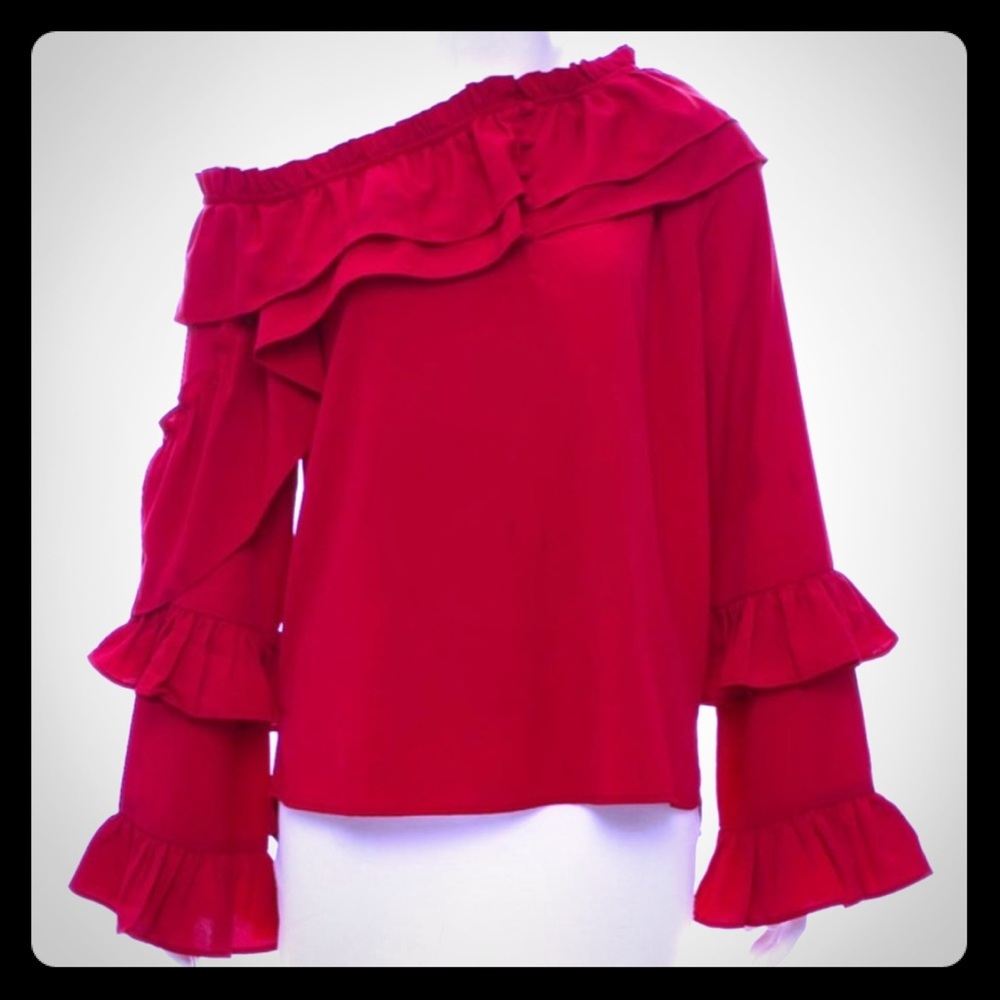 NWT ruffle top perfect for Christmas